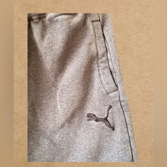 Women Puma Gray Jogger Pants with
Elastic Waistband Drawstrings. Size Medium. - Picture 3 of 6